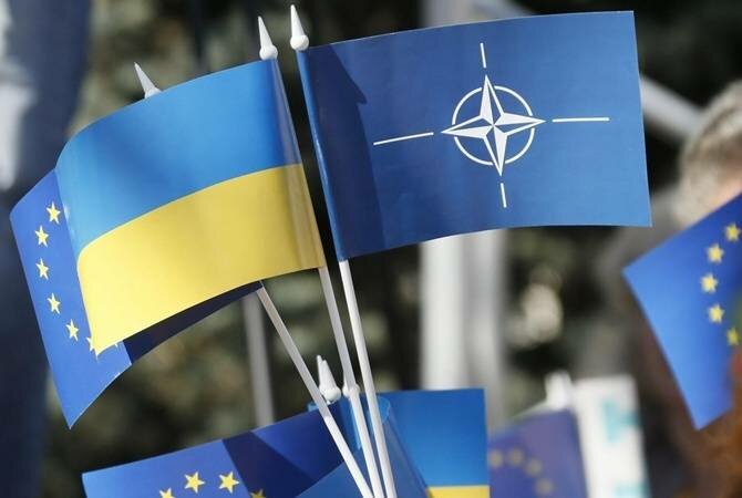 Литва хочет быть посредником между США и Украиной Литва хочет быть посредником между США и Украиной