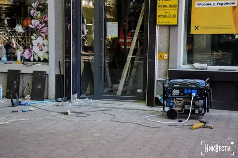 У Миколаєві повертають світло: заживили понад 200 населених пунктів