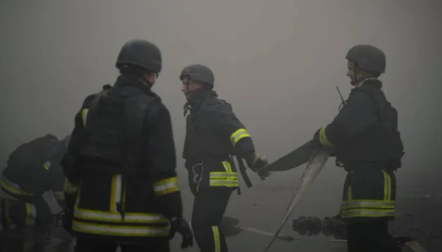 Удар по поштовому терміналу під Харковом: є загиблий