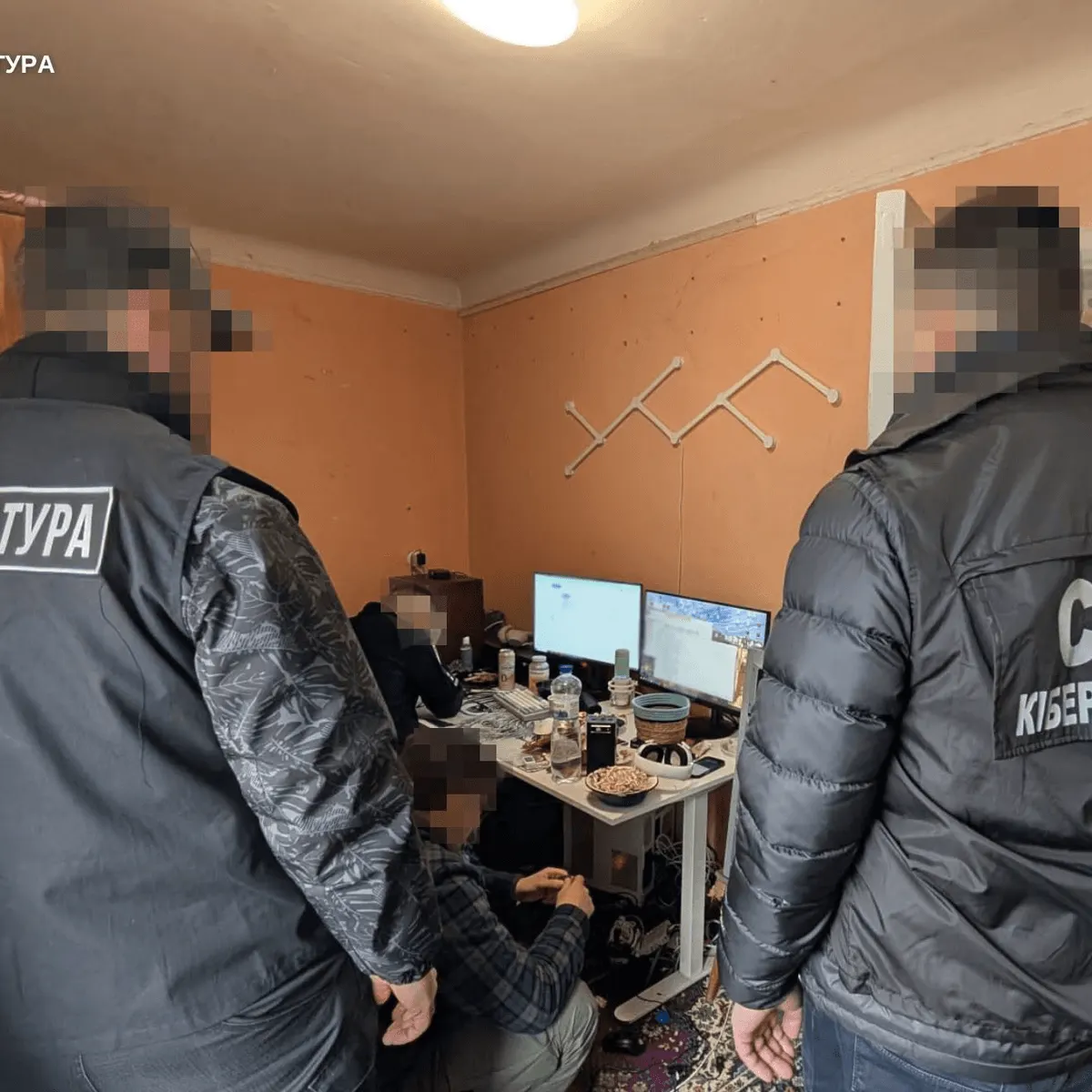 Троє дрогобичан «зламали» 610 тисяч акаунтів Roblox і продавали їх росіянам