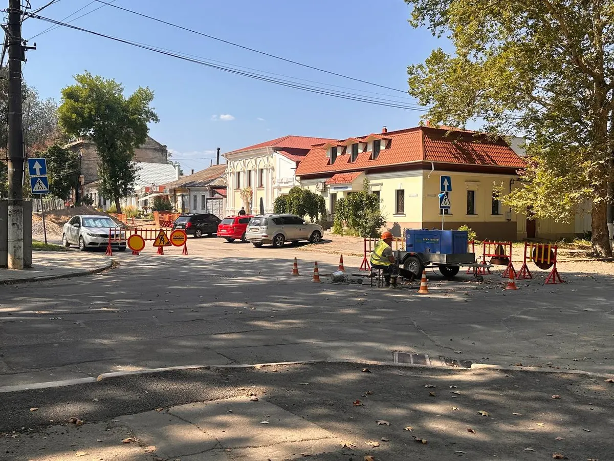 Миколаївська ТЕЦ за два тижні завершить заміну труб на Скоропадського: коли заасфальтують