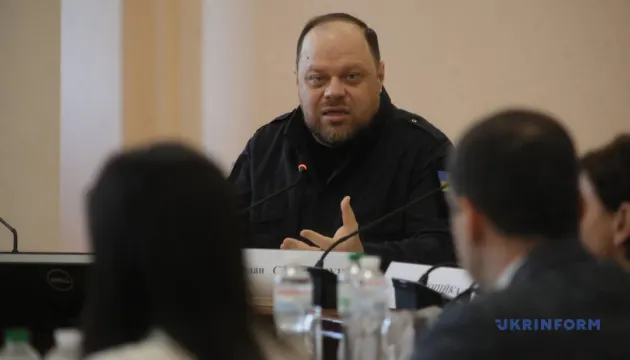 Зеленський присвоїв Стефанчуку ранг посла