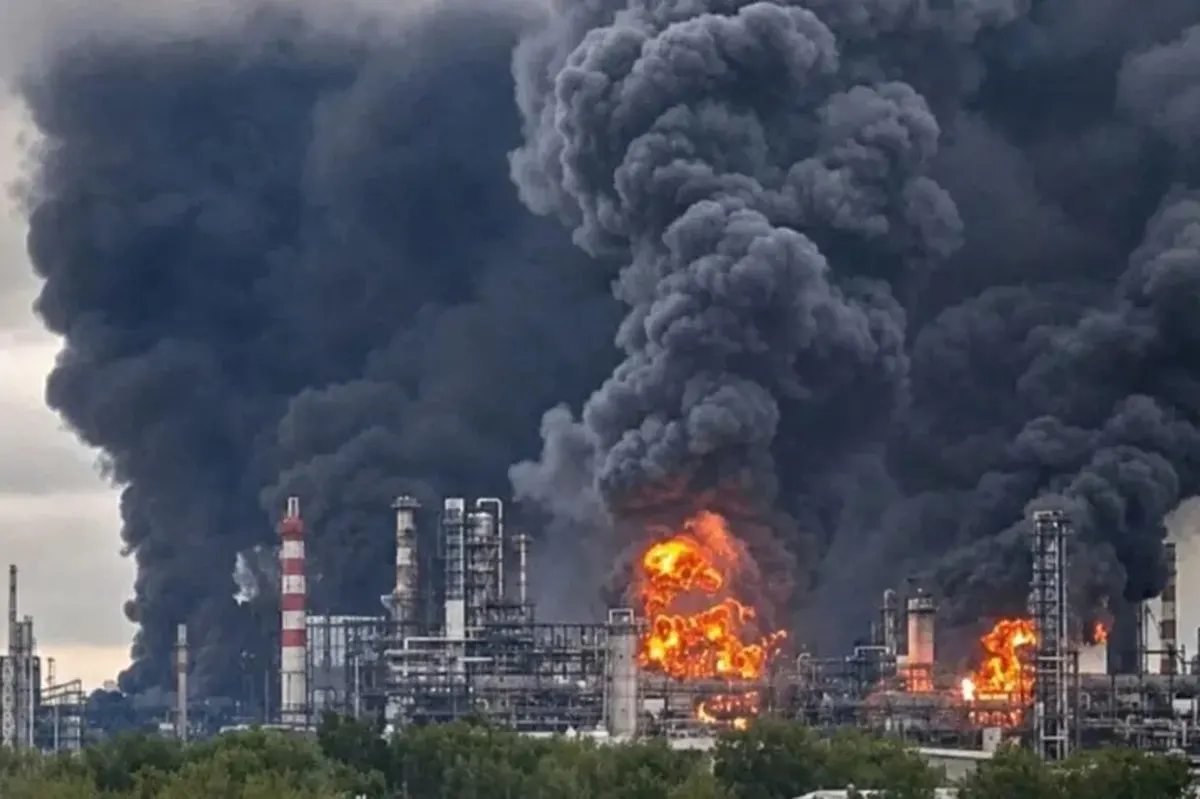 Росія домовилася з Казахстаном про переробку нафти через дефіцит пального
