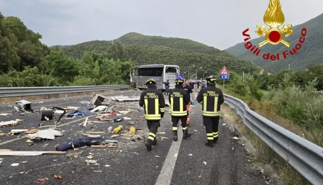 Смертельна ДТП за участю туристичного автобуса в Італії: шестеро загиблих