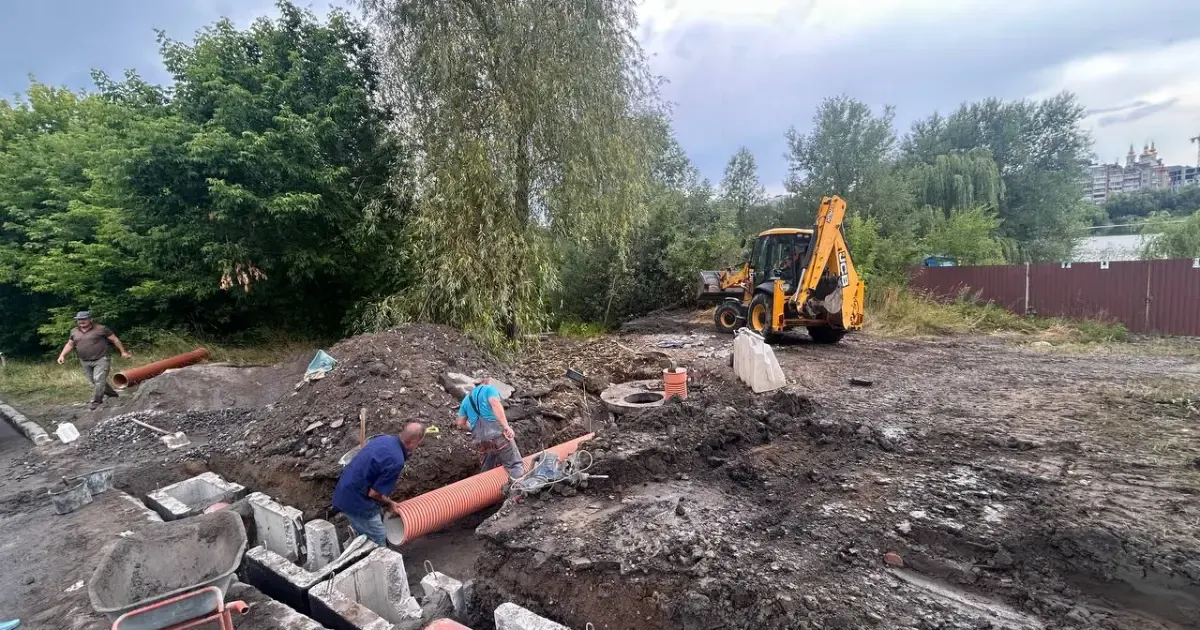 У Вінниці на Коновальця встановили 12 нових зливоприймачів