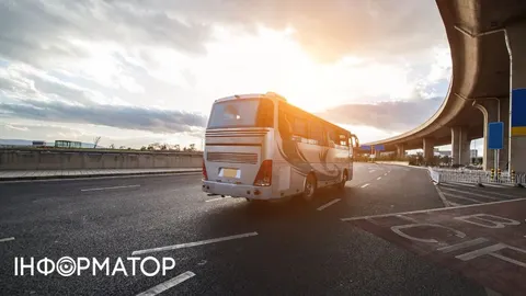 Діти на АЗС під Чернівцями: стали відомі перевізник і туроператор