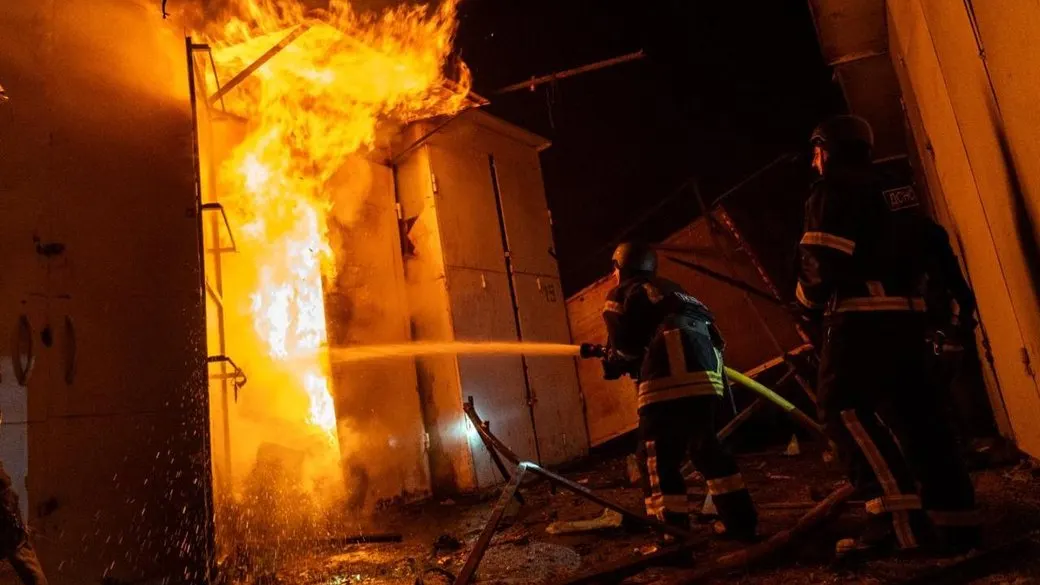 Повторна детонація на ринку в Хмельницькому: травмовано чотирьох рятувальників і поліцейського