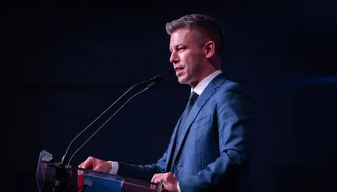 Рейтинг партії Мадяра падає через скандал з шаховою королевою