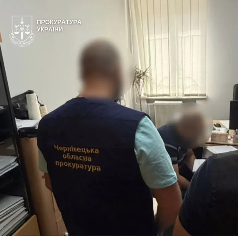 Експодатківця з Буковини судять через збитки на 2,5 млн грн