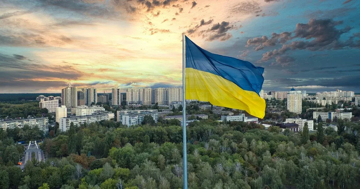 НБУ презентував срібну монету до 35-річчя Незалежності: що на ній зображено