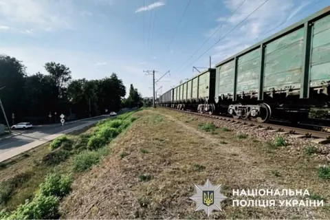 Смертельний наїзд в Ірпені: під колесами потяга загинув підліток