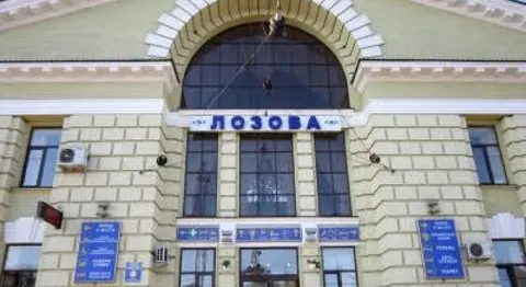 Удар по залізничній станції у Лозовій: двоє загиблих, восьмеро поранених