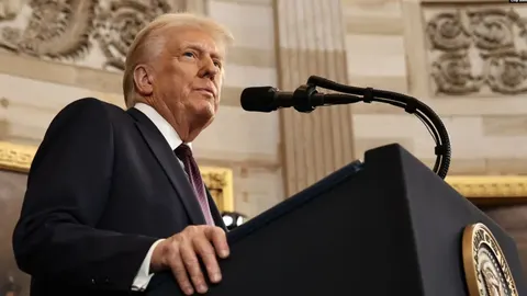 Трамп пообіцяв зробити Ормузьку протоку «американською» після війни з Іраном