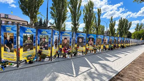 У Світловодську Алея Героїв поповнилася 45 новими банерами