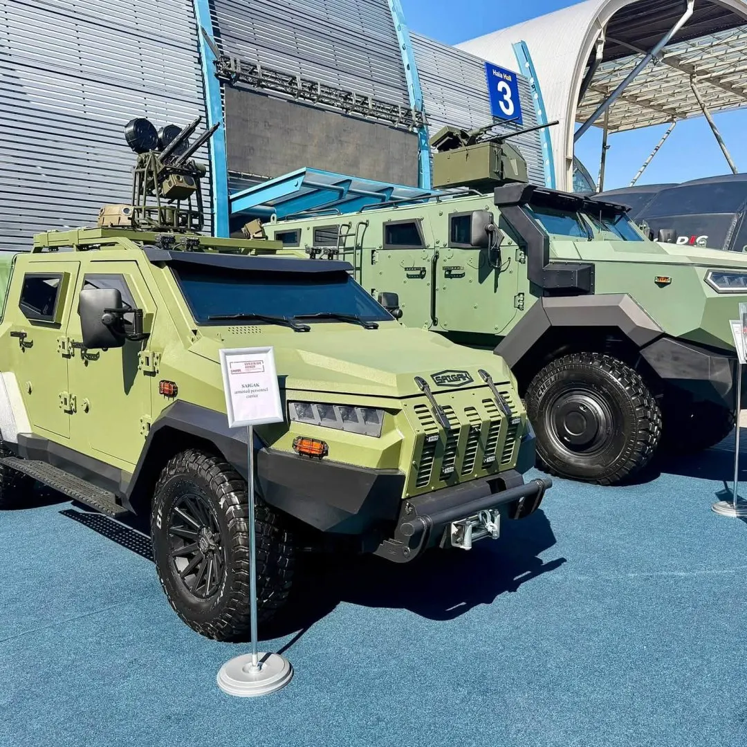 «Українська бронетехніка» показала нові бронеавтомобілі «Сайгак-1» та «Варта-3»