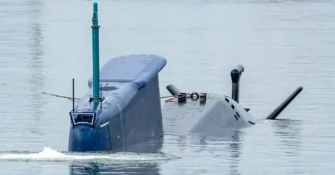 Ізраїль отримав таємний підводний човен INS Drakon: що він приховує