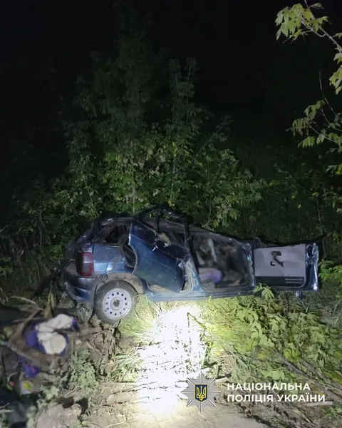 На Черкащині Fiat злетів у кювет: загинув 23-річний пасажир, троє в лікарні
