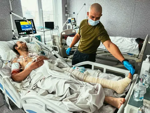 60-сантиметровий тромб і нова вена: харківські хірурги врятували ногу піхотинцю
