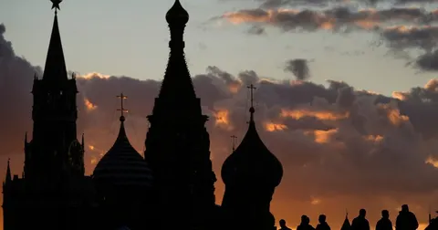 Москву атакувала нова хвиля дронів: Собянін звітує про десятки збитих БпЛА