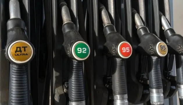 У Росії знову дефіцит пального: друга хвиля кризи докотилася до регіонів