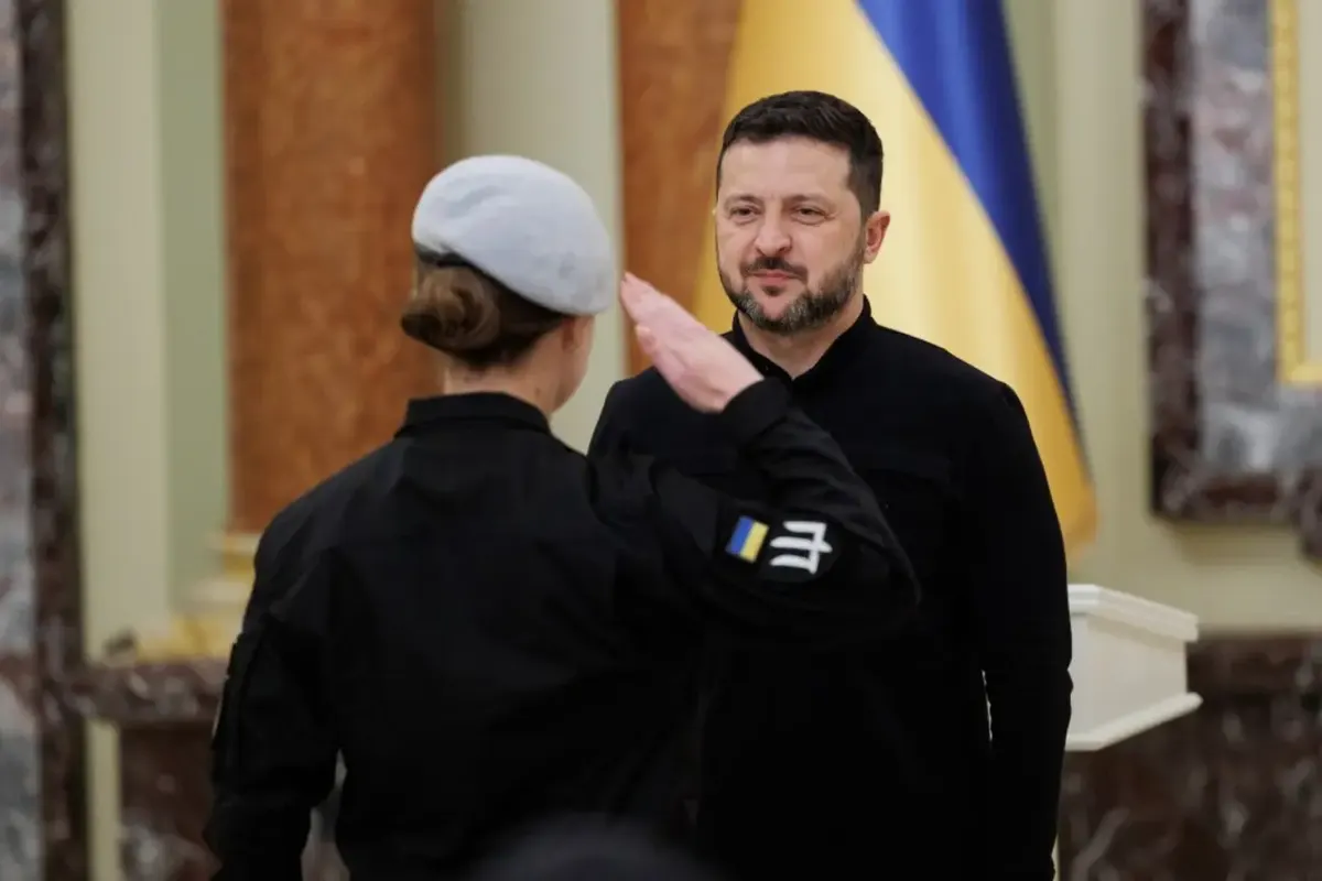 Зеленський нагородив розвідників до професійного свята