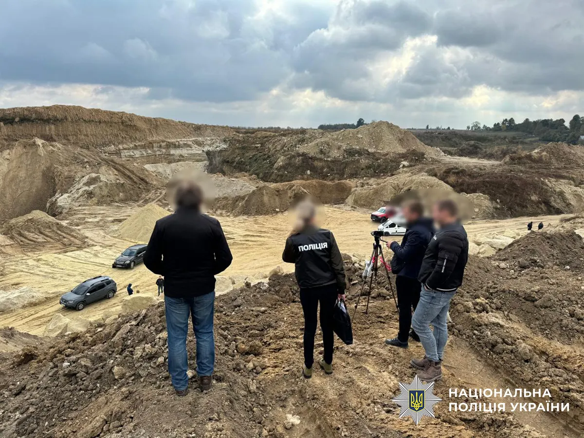 На Тернопільщині затримали організаторів незаконного піщаного кар’єру