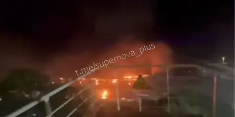 У Сочі морські дрони вдарили по набережній: масштабна пожежа, є постраждалий