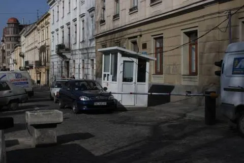 Львівську міськраду підозрюють у порушенні конкуренції через паркування