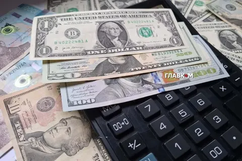 Польща — лідер за переказами в Україну, але суми падають