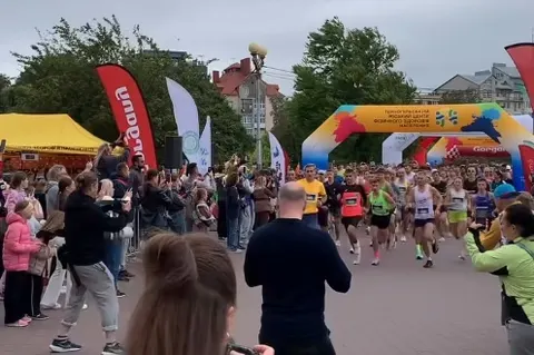У Тернополі втретє по десять років бігли «Озеряну»: ювілейний забіг зібрав і вет