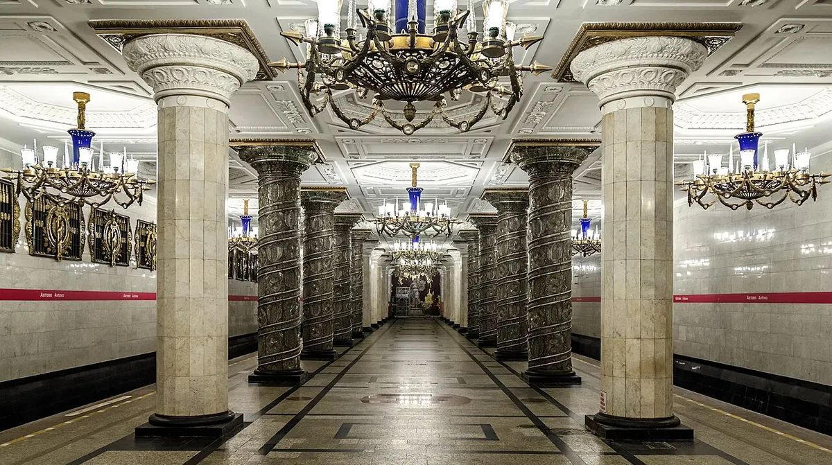 У Петербурзі дев'ять станцій метро хочуть зробити укриттями