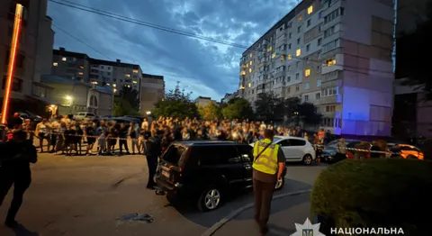 У Тернополі напад на авто ТЦК: військові отримали травми