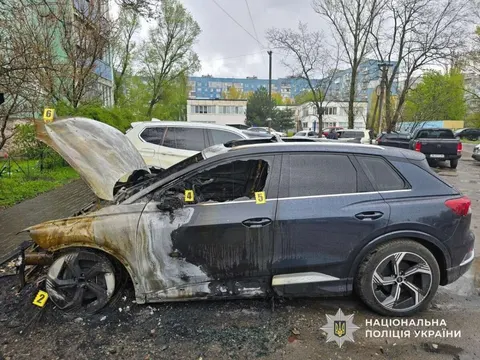 У Самарі затримали 21-річного хлопця, який підпалив чужий автомобіль