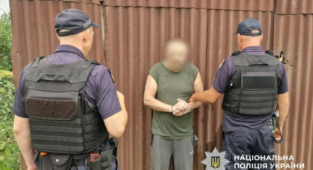 11 днів у лісі: на Буковині затримали чоловіка, який поранив двох поліцейських