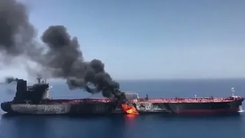 У Чорному морі атакували грецький танкер з російською нафтою