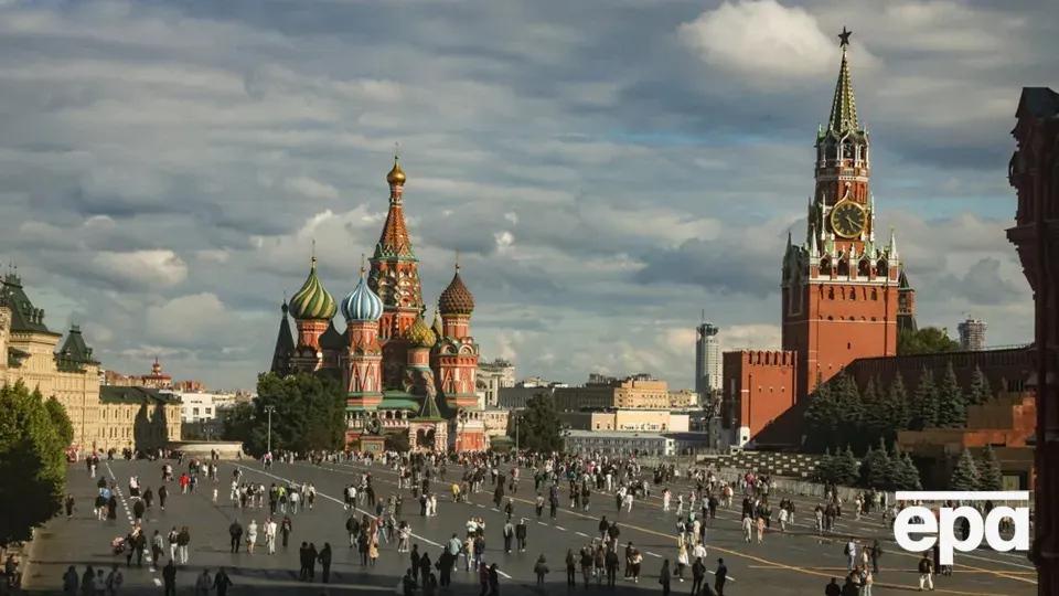 У Москві вночі оточили Червону площу: пожежники, швидкі та поліція з'їхалися до храму