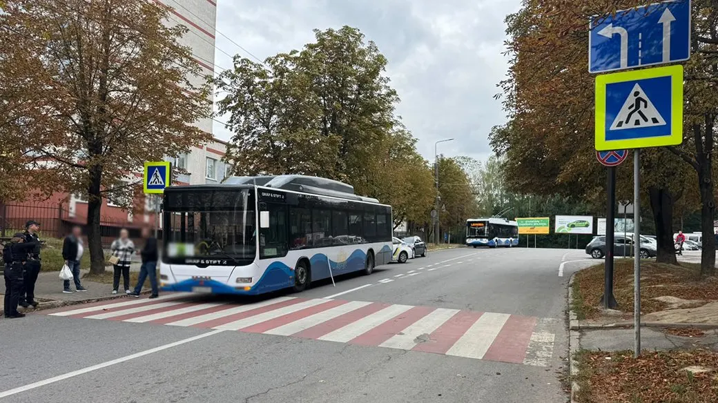 У Тернополі маршрутка різко загальмувала через пішохода — постраждала пасажирка