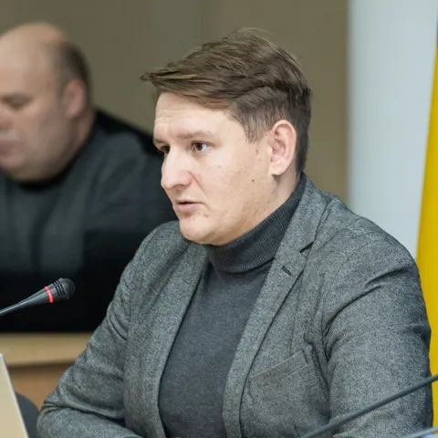 Паркомісце за мільйонні контракти? Нові деталі розслідування щодо заступника гол