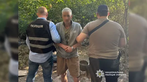 У Чернігові затримали чоловіка, який зірвав з пенсіонерки золотий ланцюжок