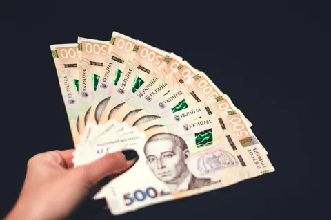 Пенсії у серпні 2026: які виплати отримають українці