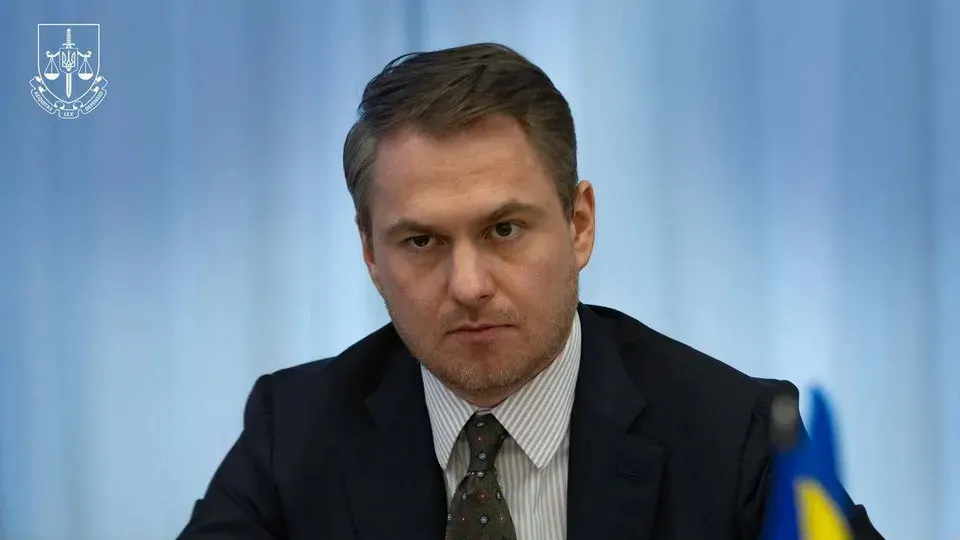 Кравченко відрядив себе до Парижа, але на слуханні ПАРЄ його не чекають