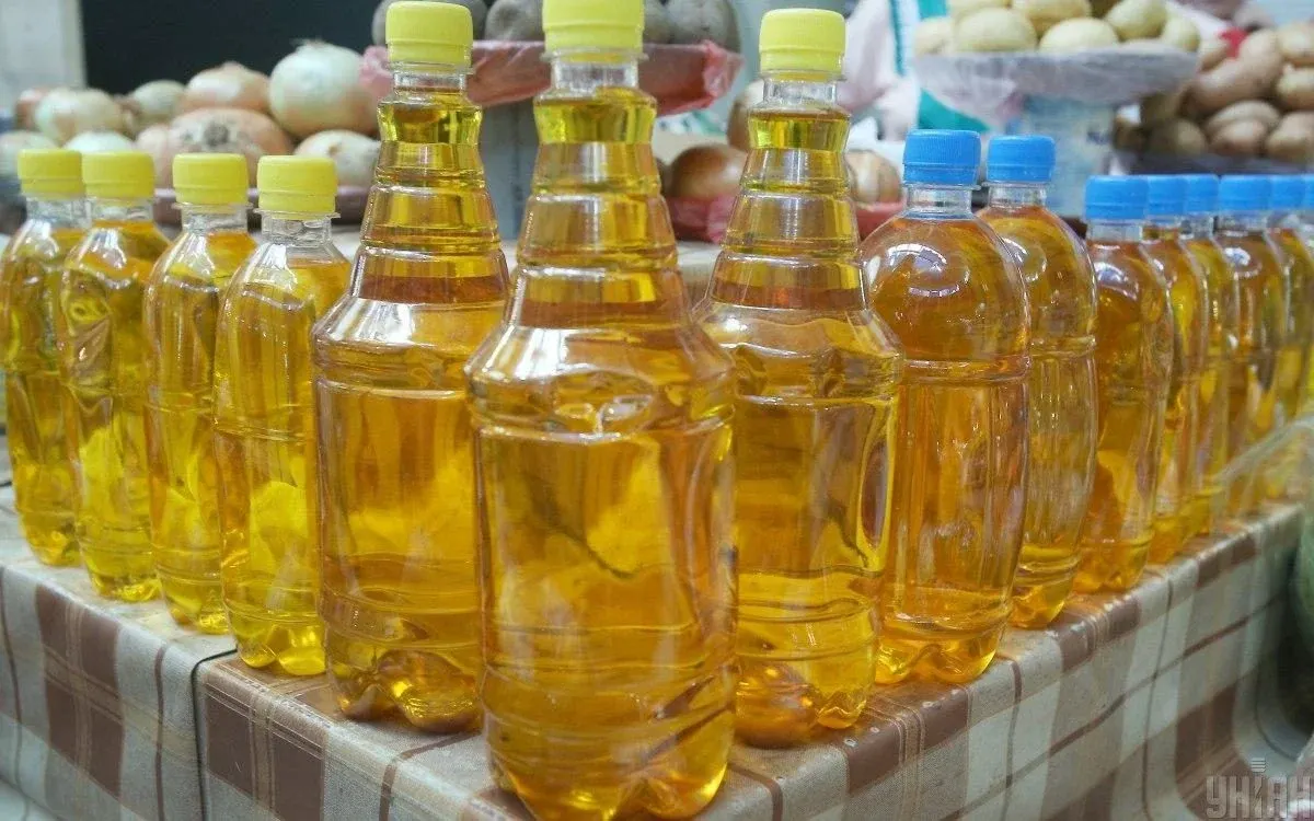 Росія вперше за 20 років обійшла Україну за експортом соняшникової олії