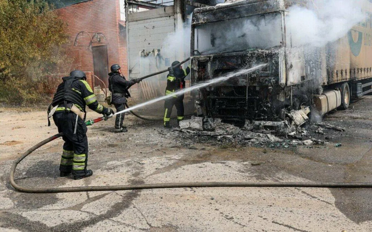 Удар по АЗС у Харкові: загинула жінка, дев'ятеро поранених