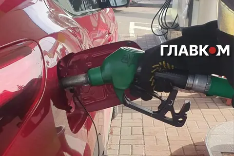Чому в Україні дорожчає бензин: експерт назвав причини
