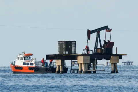 Американці беруть під контроль нафтові родовища Венесуели, які належали Китаю та РФ