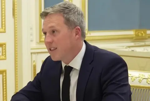 Ексміністр армії США Дрісколл: відносини з Україною не такі міцні, як хотілося б Києву