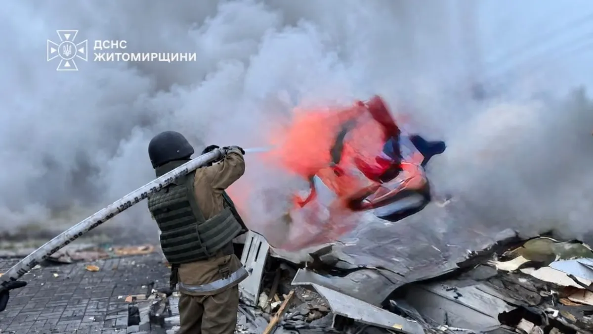 Житомирщина: рятувальники загасили пожежі на АЗС і залізниці після удару РФ
