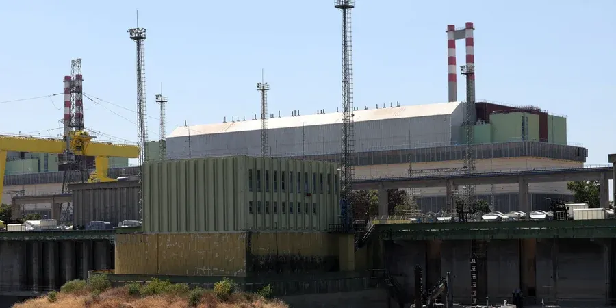 Будапешт готується до енергокризи: метро сповільнюють, підсвітку вимикають