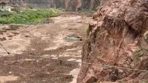 Повінь у Гранд-Каньйоні: один загиблий, 15 туристів зникли безвісти