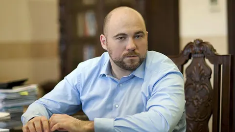 Нардепу Столару оголосили підозру: 5 статей, до 15 років тюрми